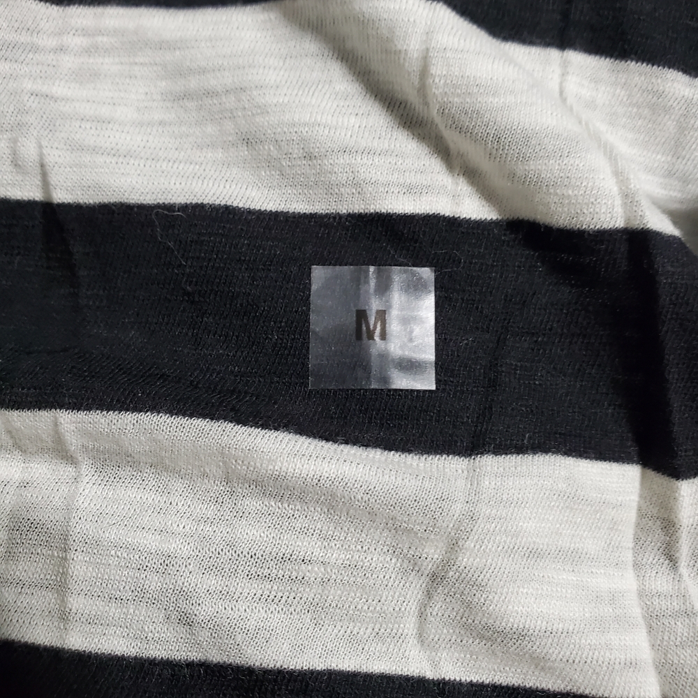 NWT Express Black and White Striped Long Sleeve Top - Picture 8 of 8